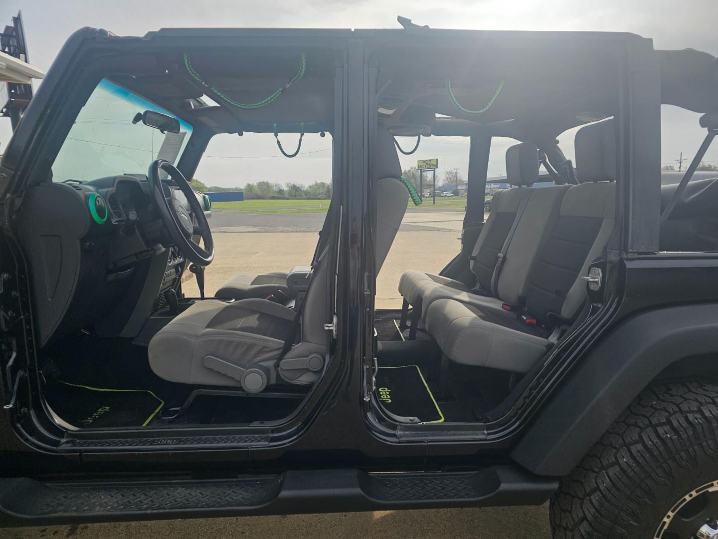 2010 BLACK Jeep Wrangler Unlimited Sport 4WD (1J4BA3H16AL) with an 3.8L V6 OHV 12V engine, located at 533 S Seven Points BLVD, Seven Points, TX, 75143, (430) 255-4030, 32.313999, -96.209351 - Photo#5